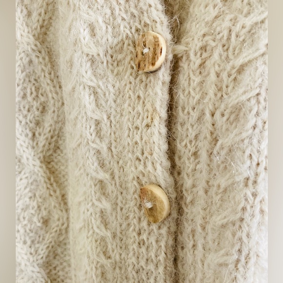 🅾️SOLD🅾️Mens Medium Sweater Vest Alpaca Wool Button Cream Ivory Squirrels Yarn - Picture 5 of 12